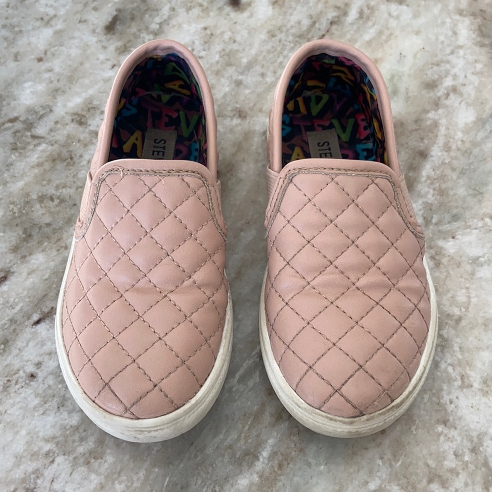 steve madden toddler size 9 pink slip on sneakers